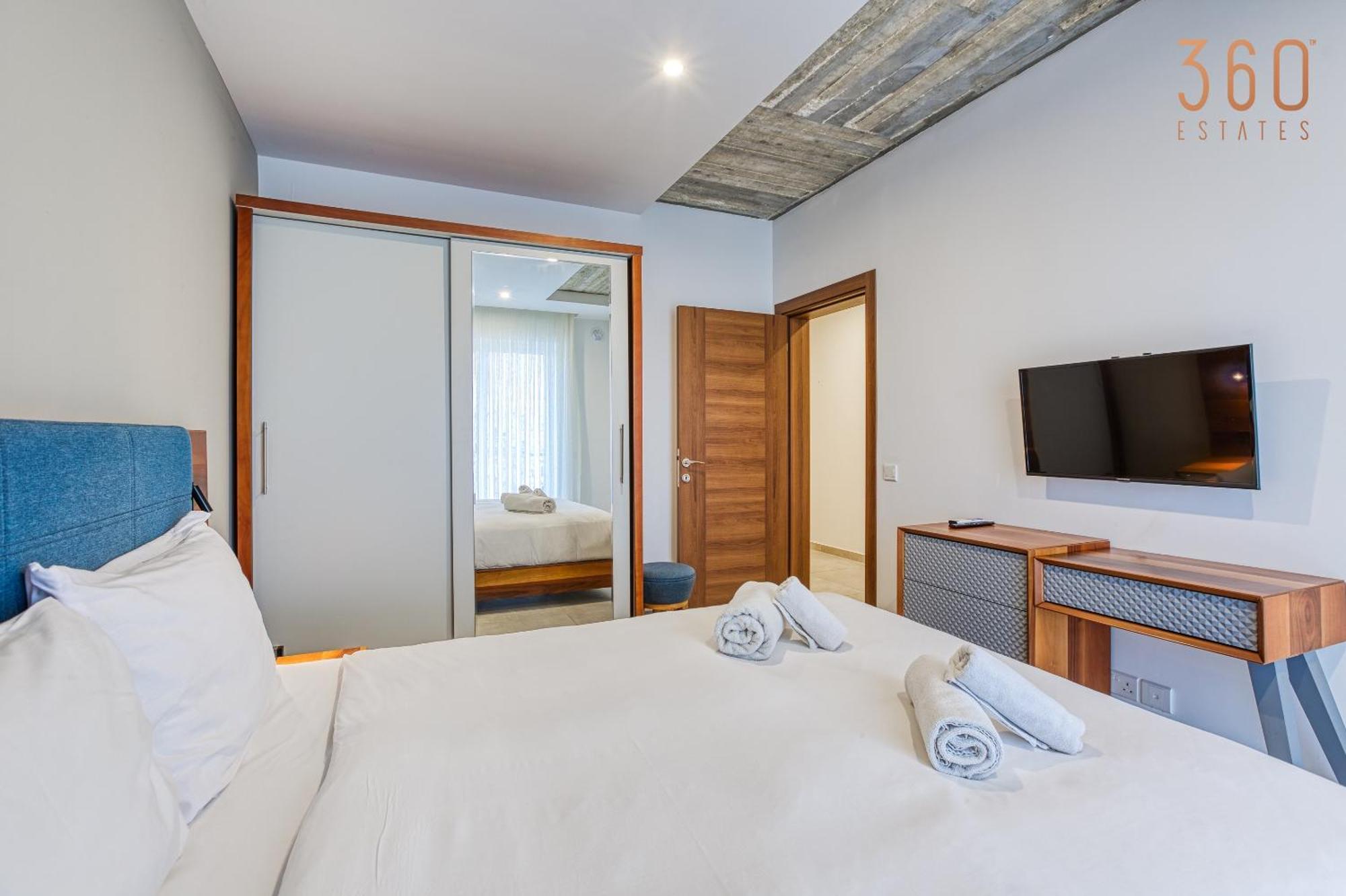 Apartment The Swieqi Poolside *